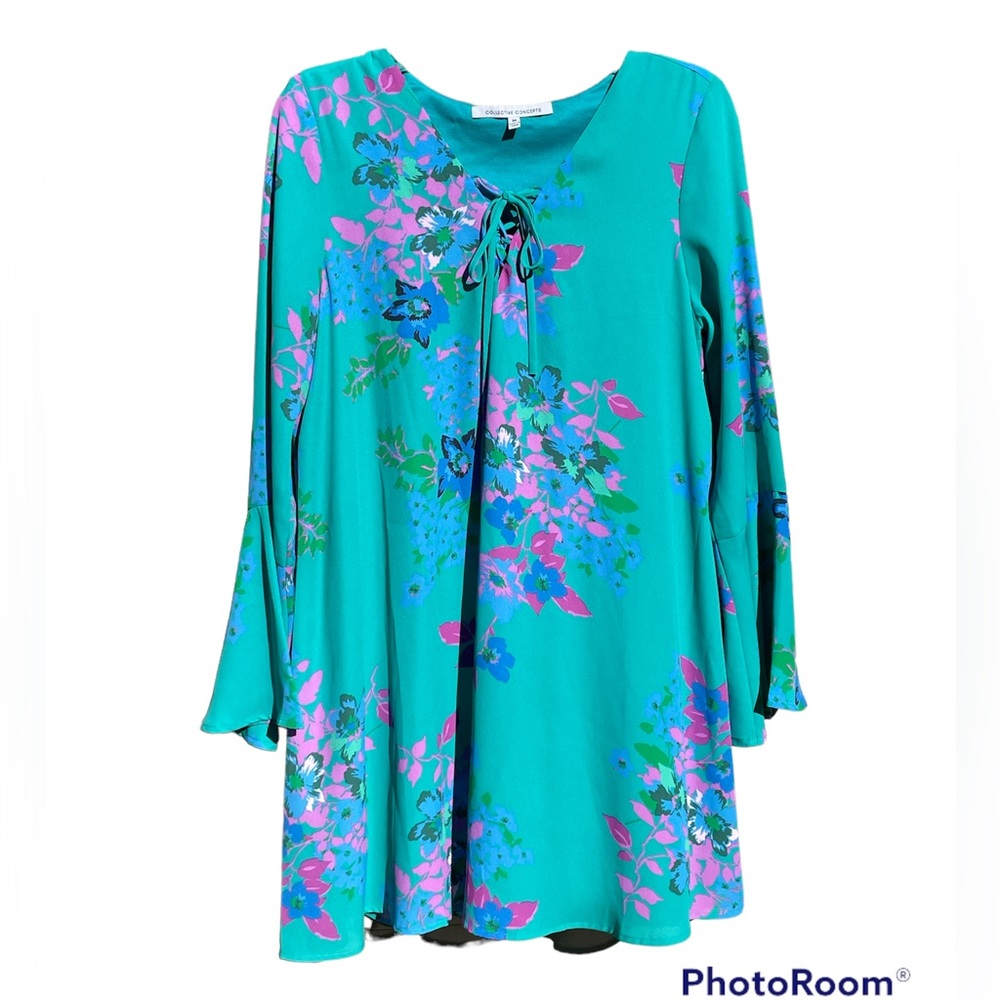 Collective Concepts Blouse Size S Slipover Floral Lace up Bell Sleeve